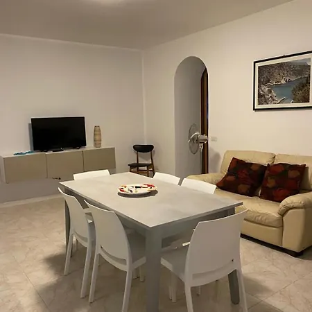Apartment Di Mauro Scario